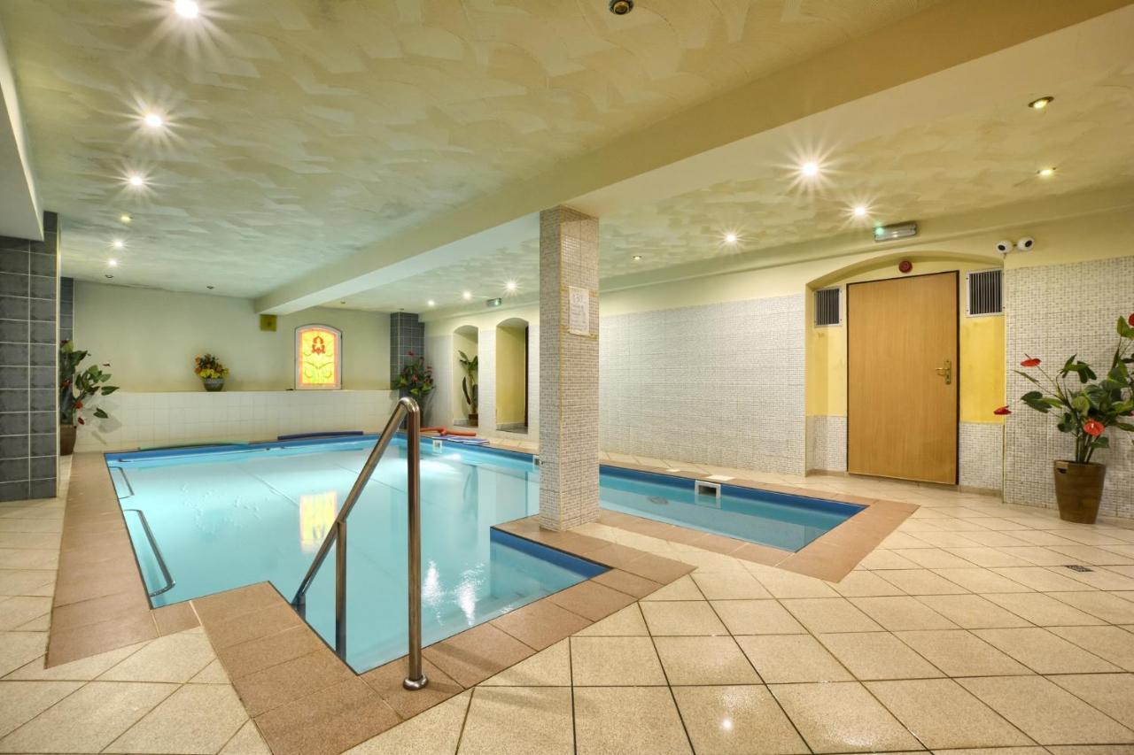 Hotel Krysztal Swieradow-Zdroj Ngoại thất bức ảnh