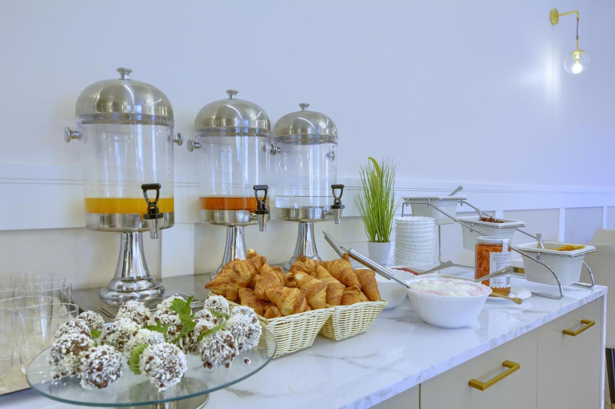 Hotel Krysztal Swieradow-Zdroj Ngoại thất bức ảnh